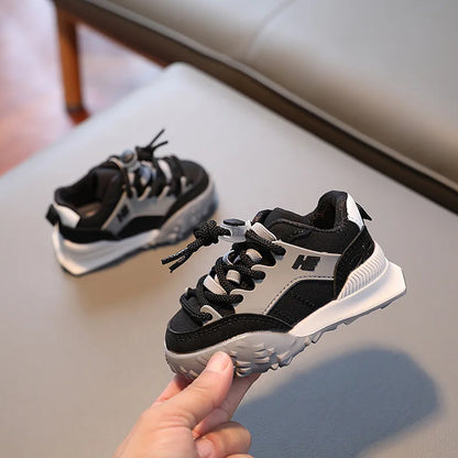 Skanto | Modern Kids' Sports Shoes – Stylish Look with Comfort and Stability