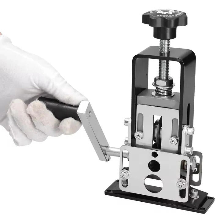 Skanto | Manual Wire Stripper