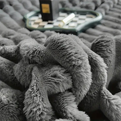 Skanto | EILA - Cloud Nine Cozy Blanket