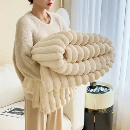 Skanto | EILA - Cloud Nine Cozy Blanket