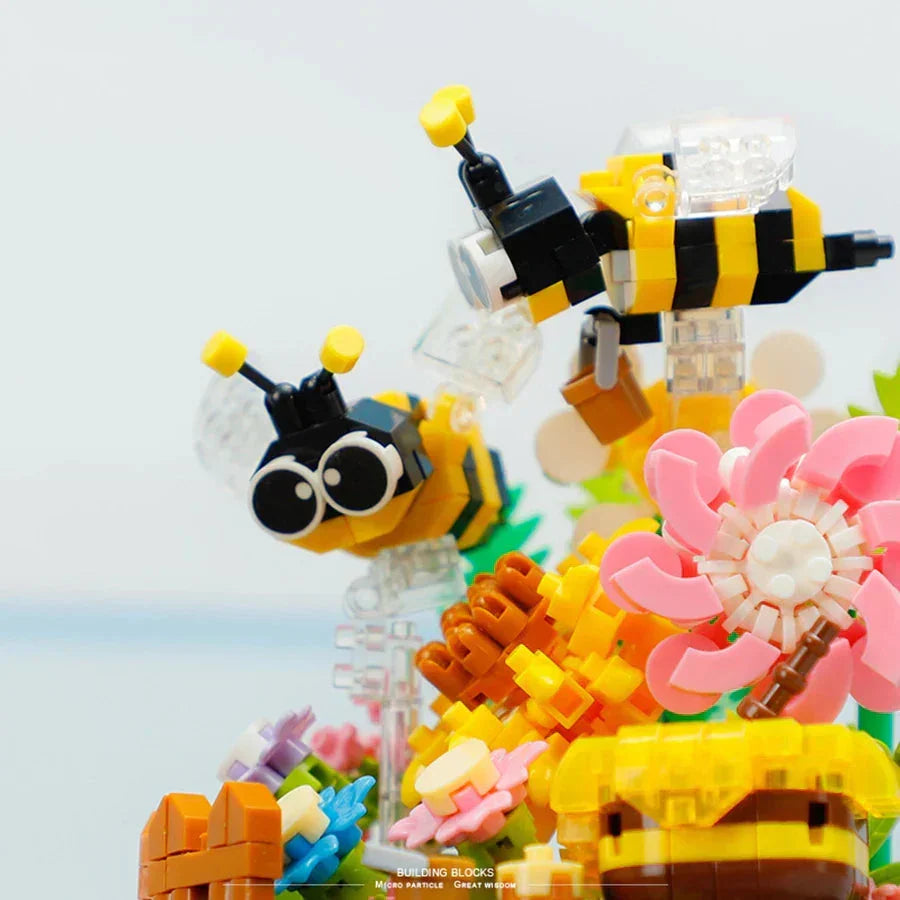 Skanto | Flower Insect Butterfly Bee Nano Building Blocks