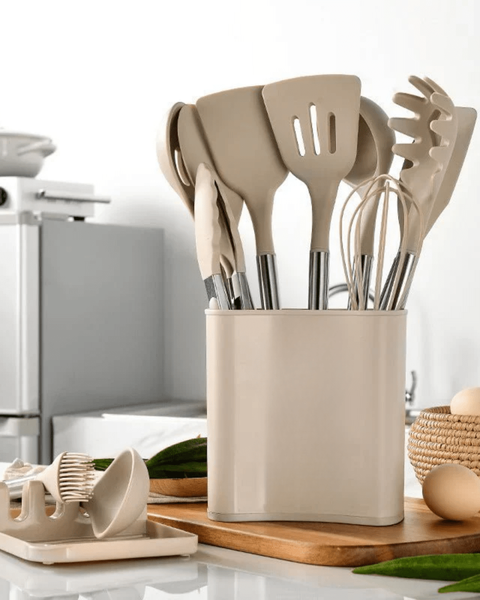 Skanto | KITCHENORA – Complete Utensil Set with Silicone Heads and Wood-Look Handles
