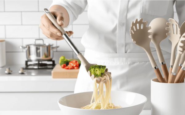 Skanto | KITCHENORA – Complete Utensil Set with Silicone Heads and Wood-Look Handles
