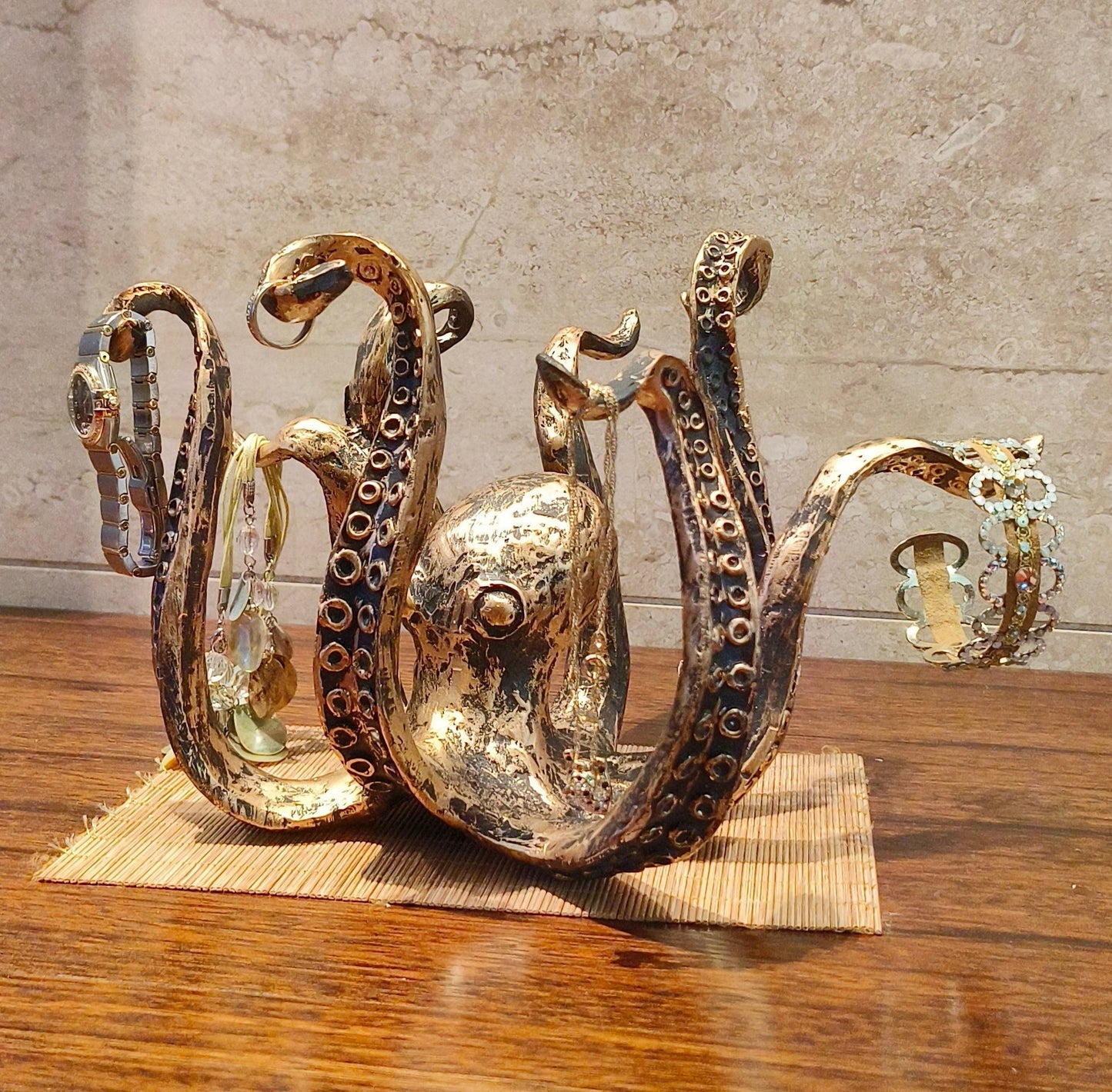 Kraken - Octopus Design Rustic Crunch Holder Bowl