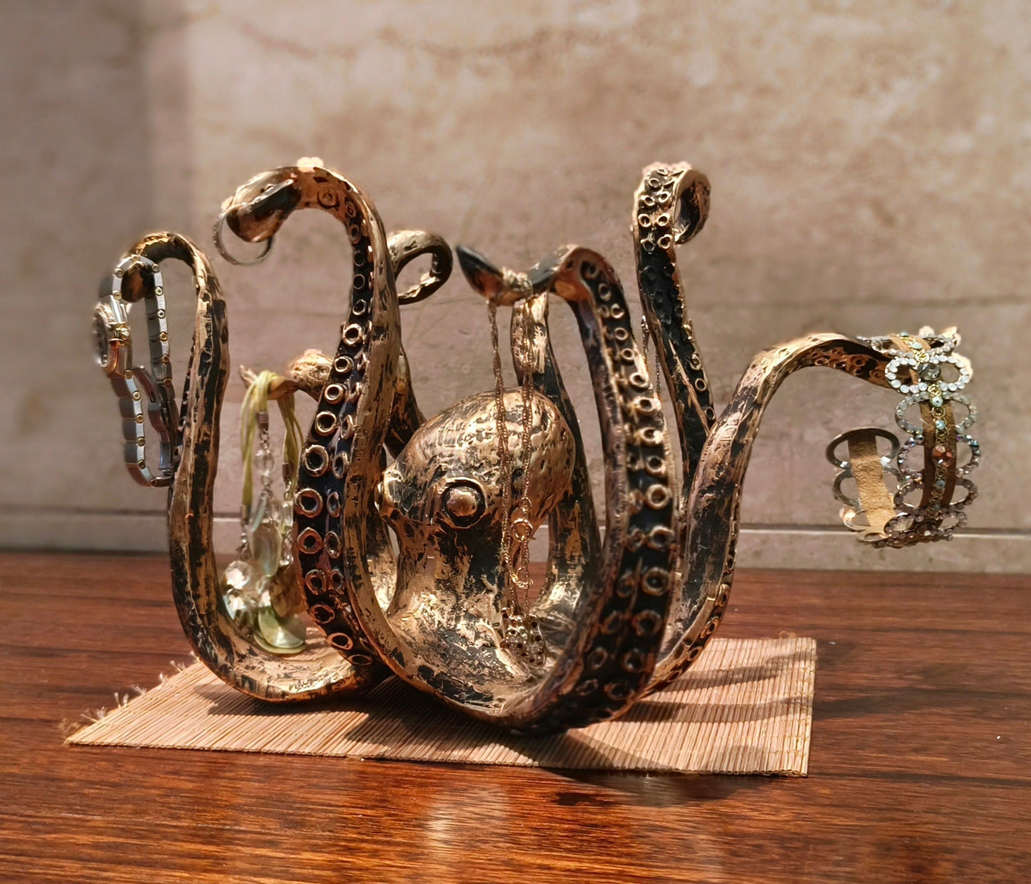Kraken - Octopus Design Rustic Crunch Holder Bowl