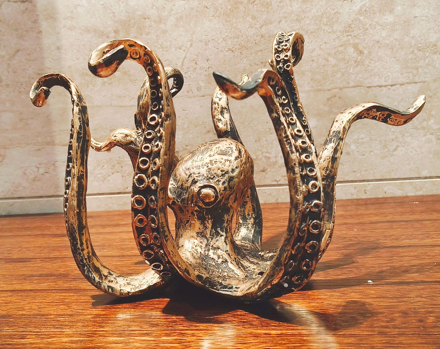 Kraken - Octopus Design Rustic Crunch Holder Bowl