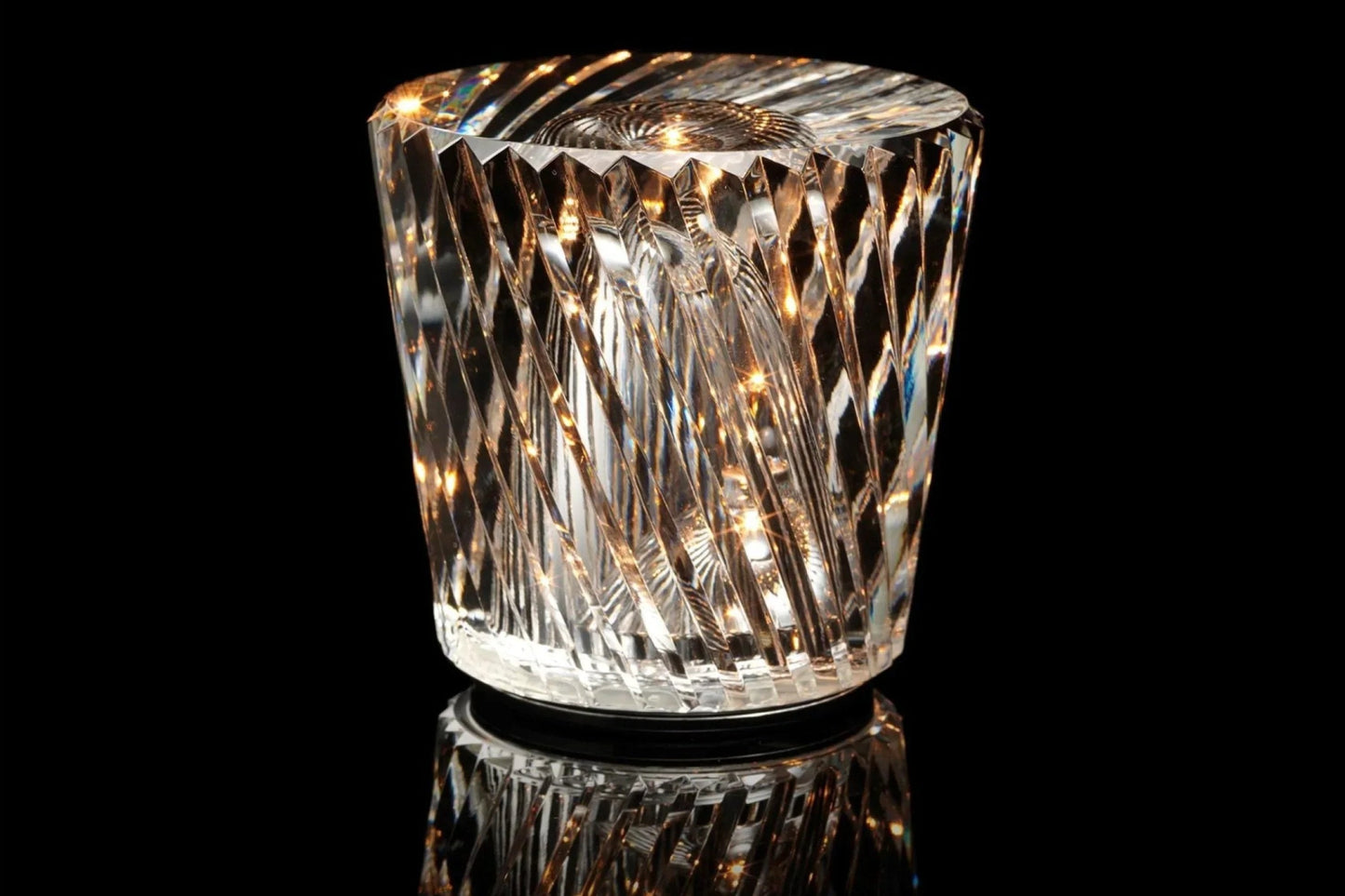 BowLift | Crystal Table Lamp VÉLORIA | Diamond Look & 360° Light Play | Wireless & USB Rechargeable | Up to 12 hrs. Light Duration