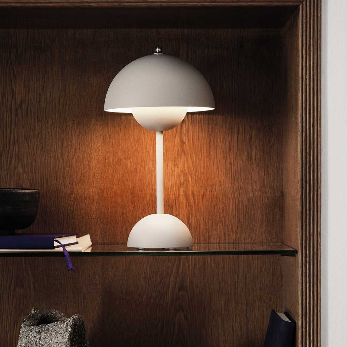 Skanto | LED Table Lamp | Mushroom-Shaped Mood Light | Multicolor