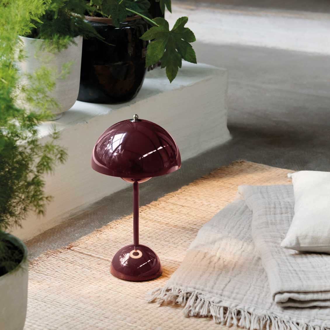 Skanto | LED Table Lamp | Mushroom-Shaped Mood Light | Multicolor