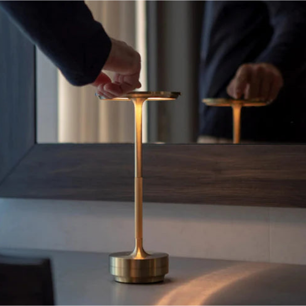 ClarityGlow Luxus Edition | Wireless LED Table Lamp | Brehn