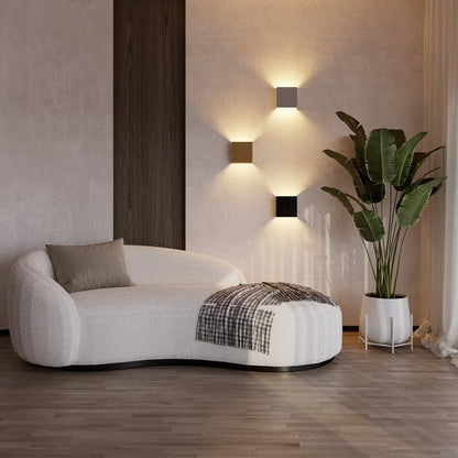 Skanto | ElegantBeam – Minimalist Wall Lamp for Sophisticated Lighting