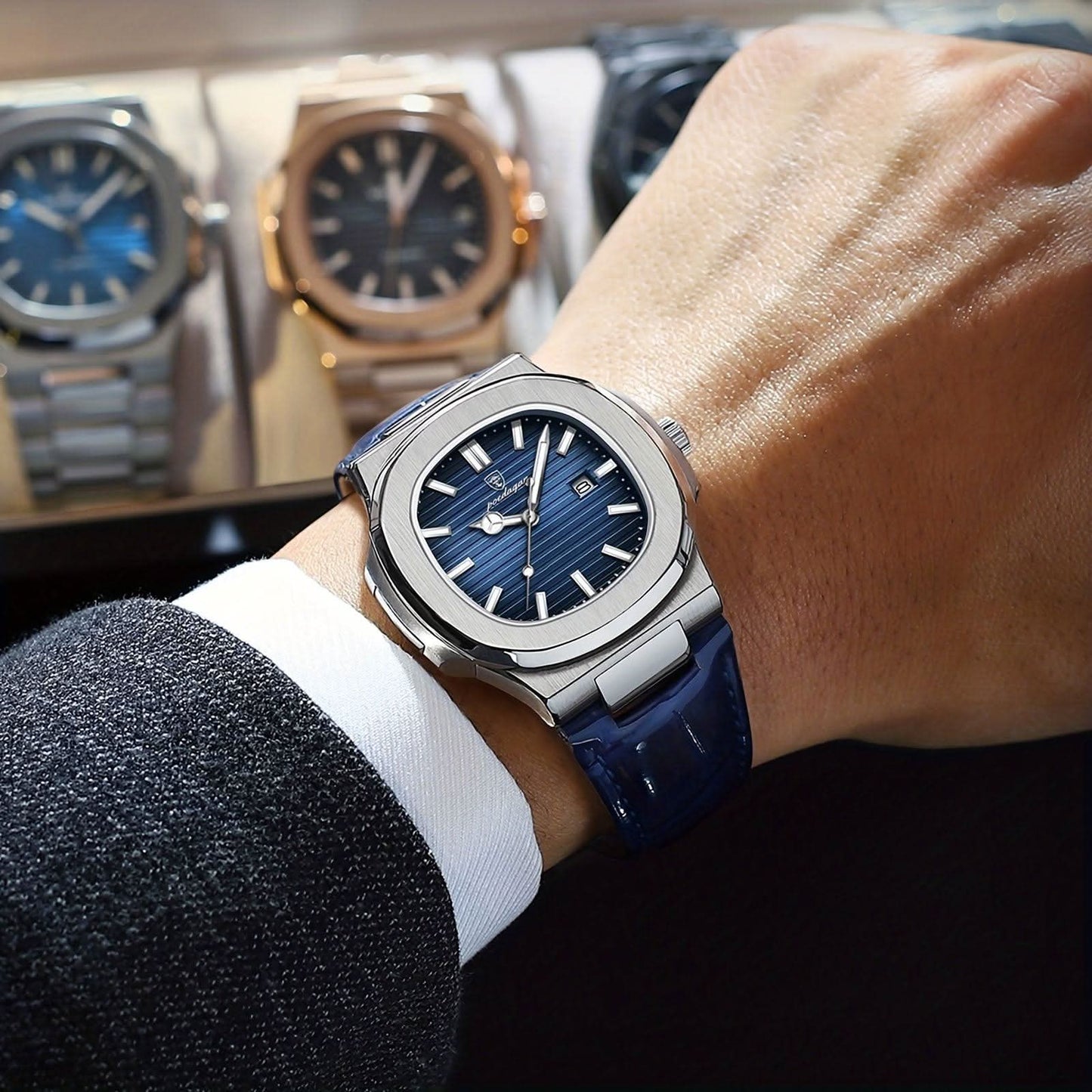 Men's stainless steel wristwatch with quartz movement and date display