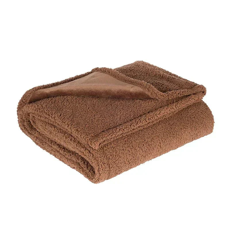 Skanto | LoveBlanket Waterproof Blankets - Comfort in All Weather