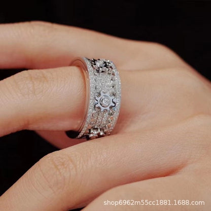 BowLift | Lucky Turn Zircon Ring