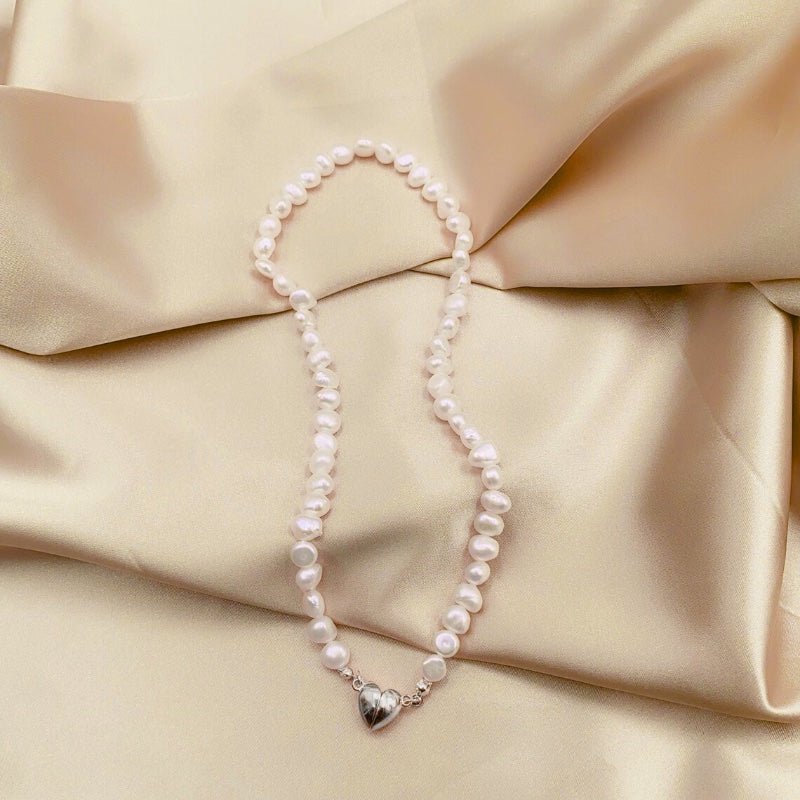 BowLift | Magnetic Heart Pearl Choker Necklace and Bracelet