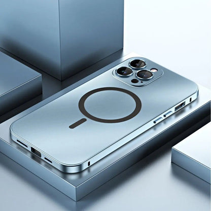 Skanto | Magnetic Metal Case for iPhone – Robust Protection with a Sleek Design and MagSafe Compatibility