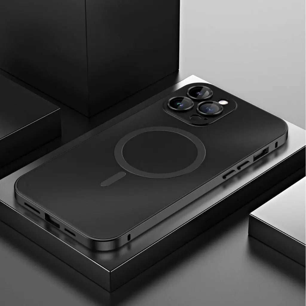 Skanto | Magnetic Metal Case for iPhone – Robust Protection with a Sleek Design and MagSafe Compatibility