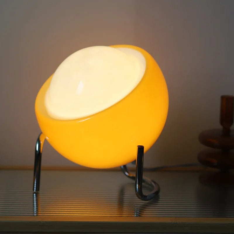BowLift | Glass table lamp in Bauhaus style for artistic atmosphere