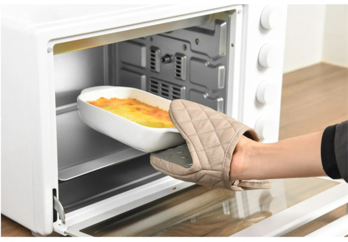 Skanto | Finley – Heat-Resistant Silicone Oven Mitt in Fish Shape