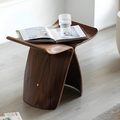 Handcrafted Wooden Bench – Rustic Seating made of Solid Wood | Bowlift