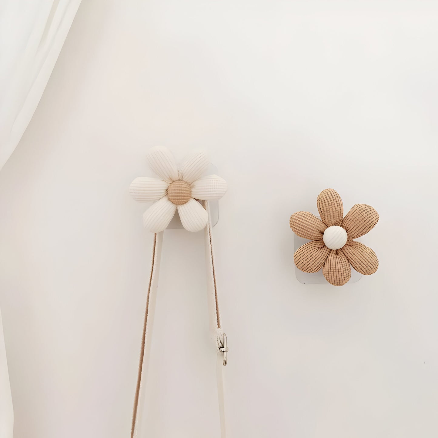 Skanto BlossomHold Hook – Decorative Flower Wall Hook