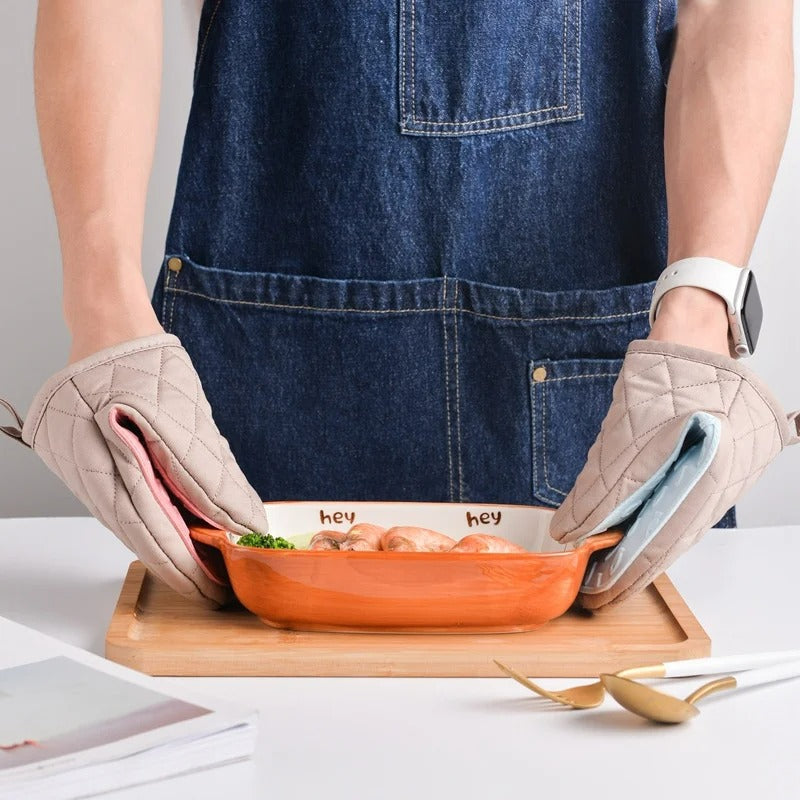 Skanto | Finley – Heat-Resistant Silicone Oven Mitt in Fish Shape