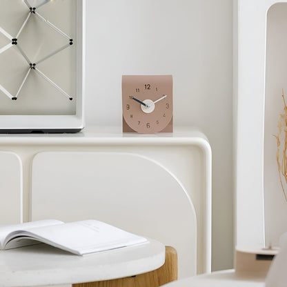 TimberCharm Clock – Decorative Table Clock | Brehn