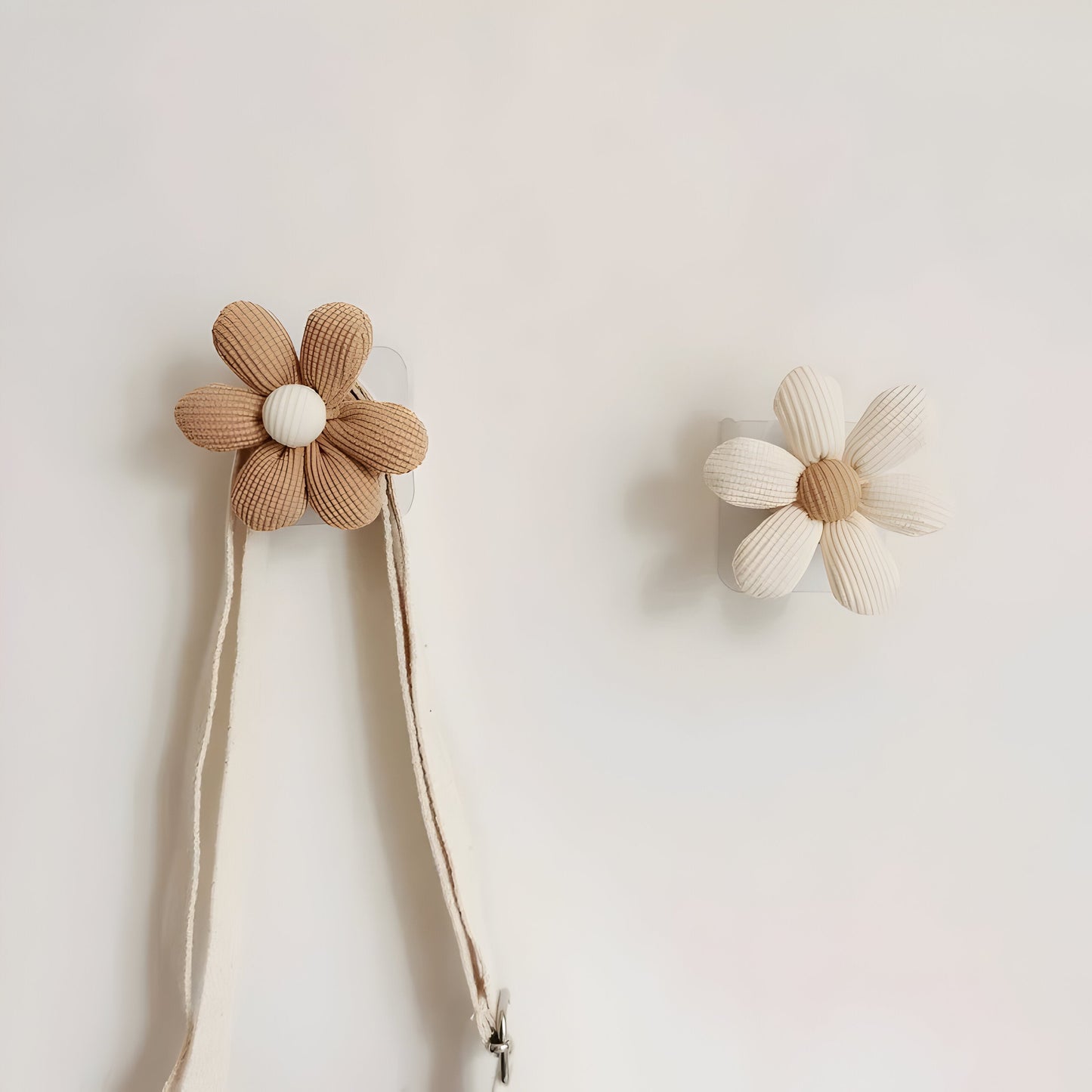 Skanto BlossomHold Hook – Decorative Flower Wall Hook