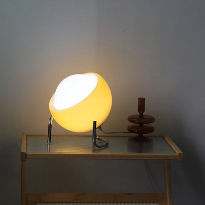 Skanto | Bauhaus-Style Glass Table Lamp for Artistic Ambiance