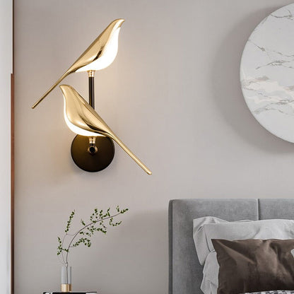 Skanto | Modern Wall Lamp with Bird Motif