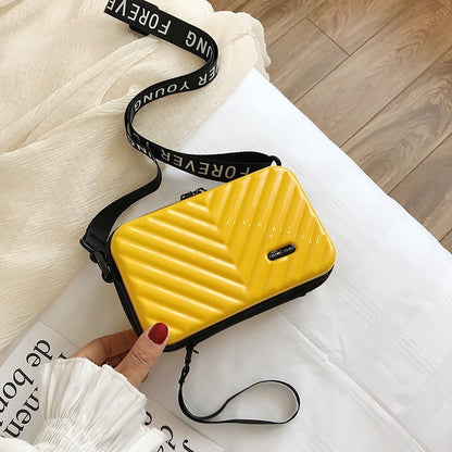 Compact Hard Shell Travel Handbag | Bowlift