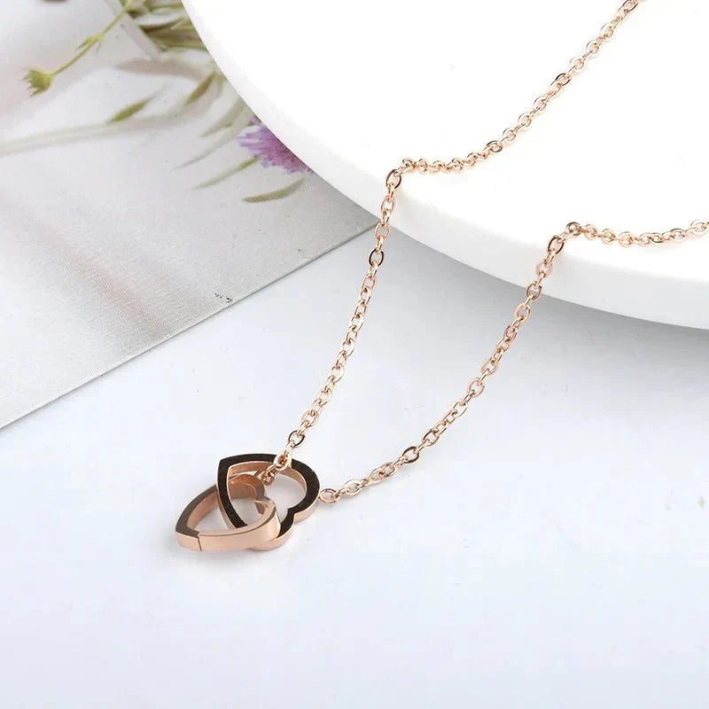Skanto | Minimal Love Lock Heart Necklace