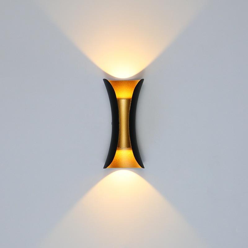Skanto | Modern LED Outdoor Wall Lamp - LumiEdge