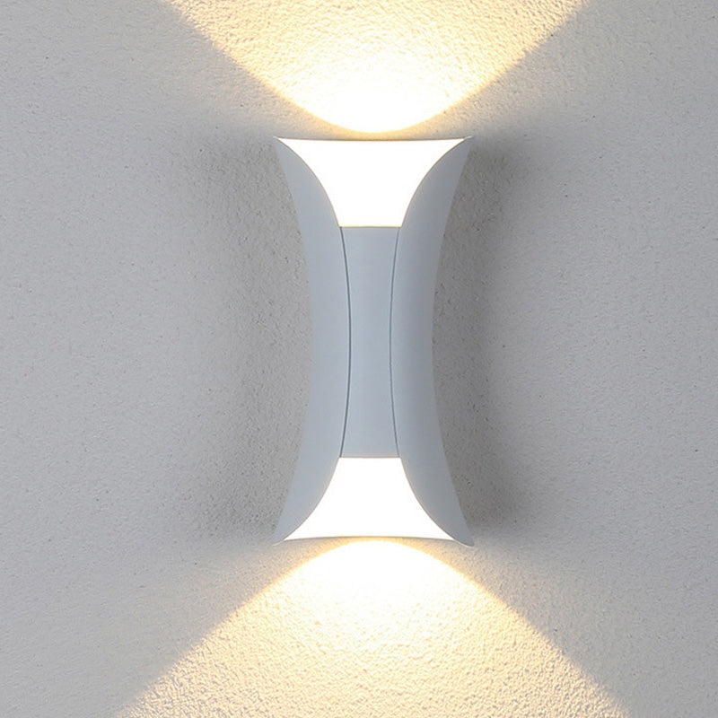 Skanto | Modern LED Outdoor Wall Lamp - LumiEdge