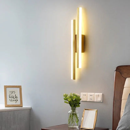 Skanto | Modern LED Wall Lamp to Illuminate Your Decor with Elegance