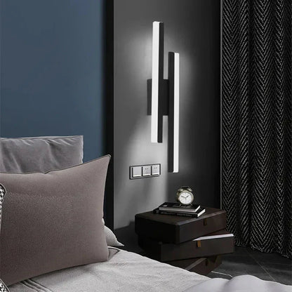 Skanto | Modern LED Wall Lamp to Illuminate Your Decor with Elegance