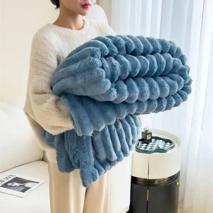 Skanto | EILA - Cloud Nine Cozy Blanket