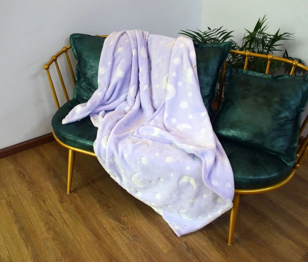 Skanto | CozyGlow - Radiant Comfort - Cozy Relaxation - Wellness Guaranteed
