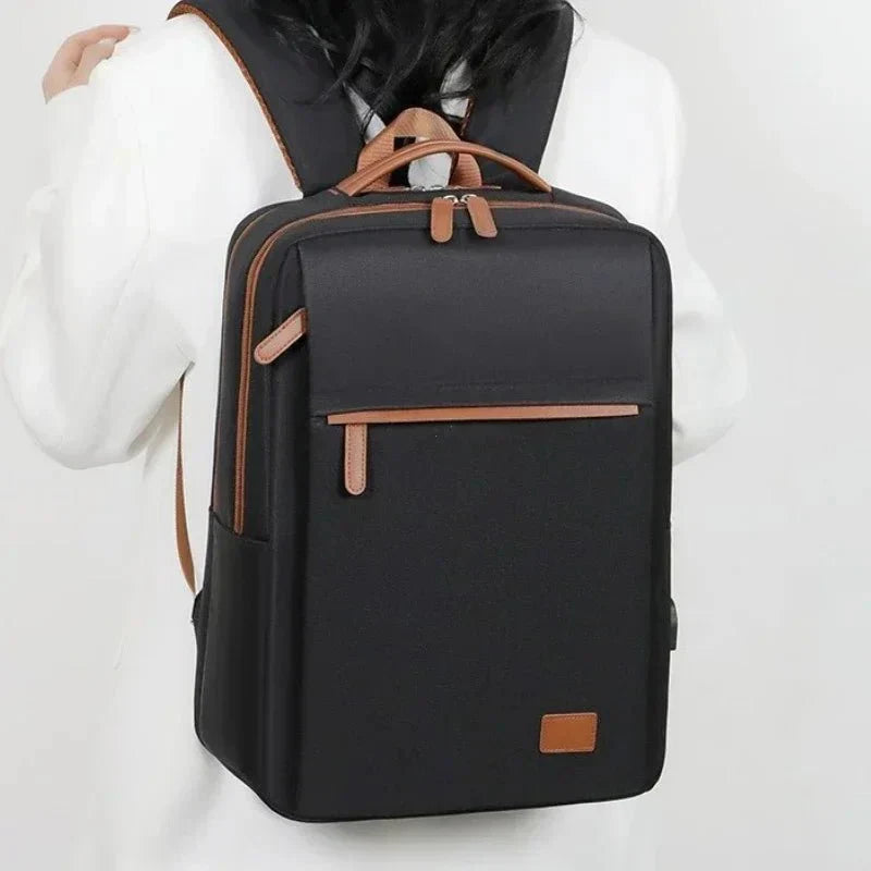 BowLift | PACKLITE – Multifunctional Travel Backpack with Laptop Compartment and USB Port
