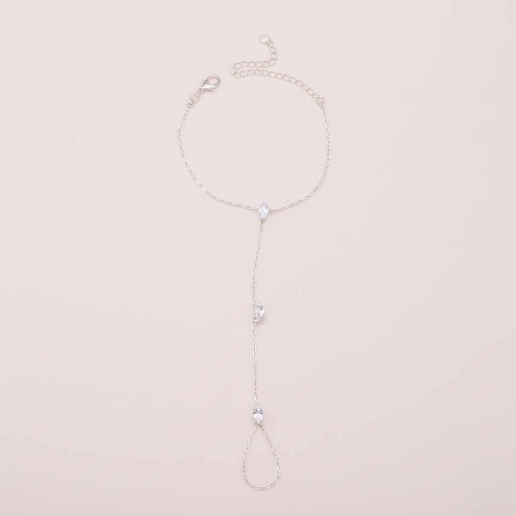 BowLift | PalmGrace – Adjustable Finger Ring Palm Bracelet with Radiant Crystals