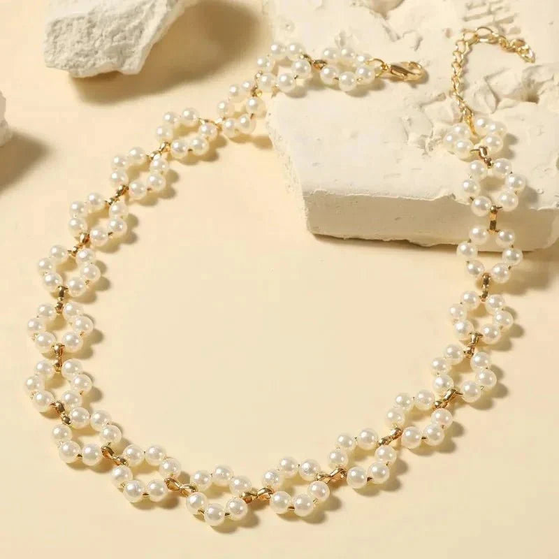 Skanto | Pearl Floral Daisy Choker Necklace