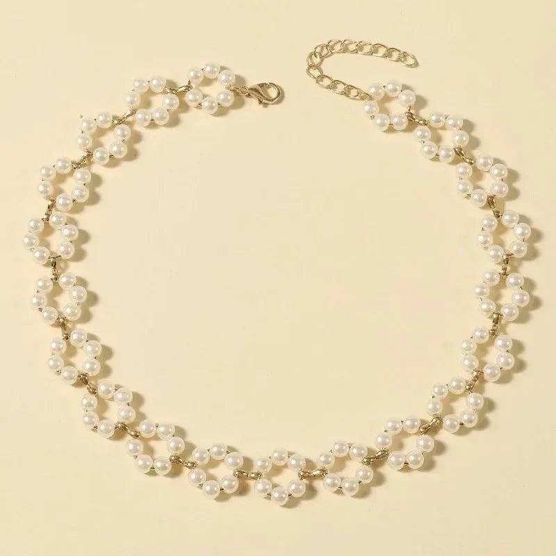 Skanto | Pearl Floral Daisy Choker Necklace