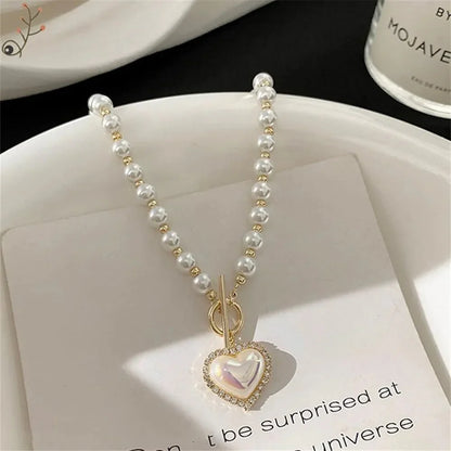 Skanto | Pearl Heart Clasp Choker Necklace