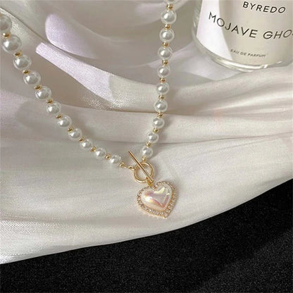 Skanto | Pearl Heart Clasp Choker Necklace