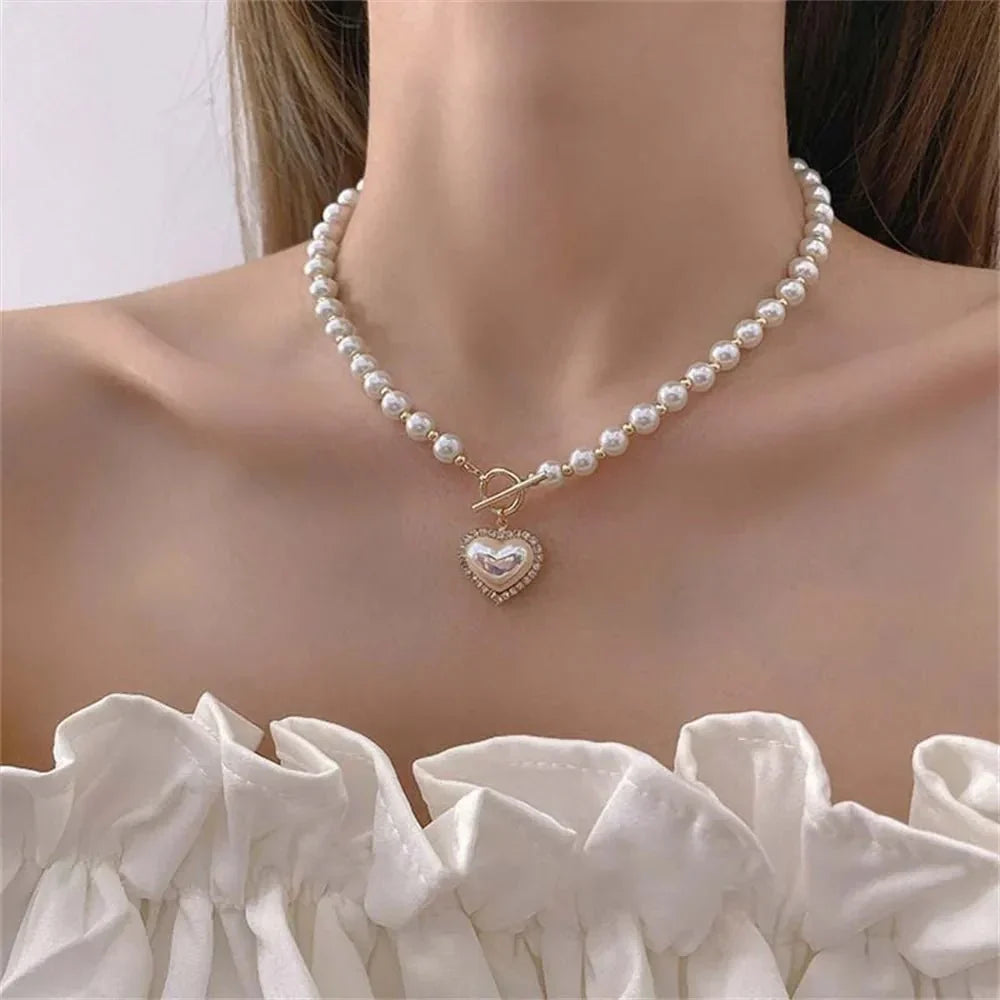 Skanto | Pearl Heart Clasp Choker Necklace