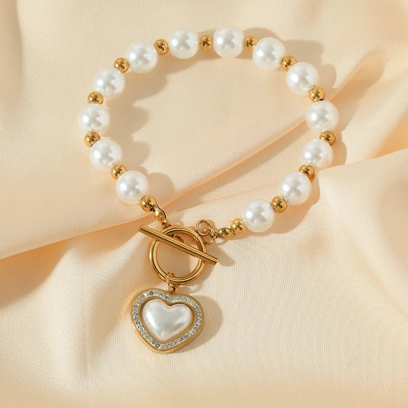 Skanto | Pearl Heart Clasp Choker Necklace