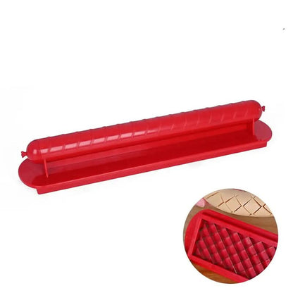 Skanto | Hot Dog Slicer – Criss-Cross Spalter for Even Cooking
