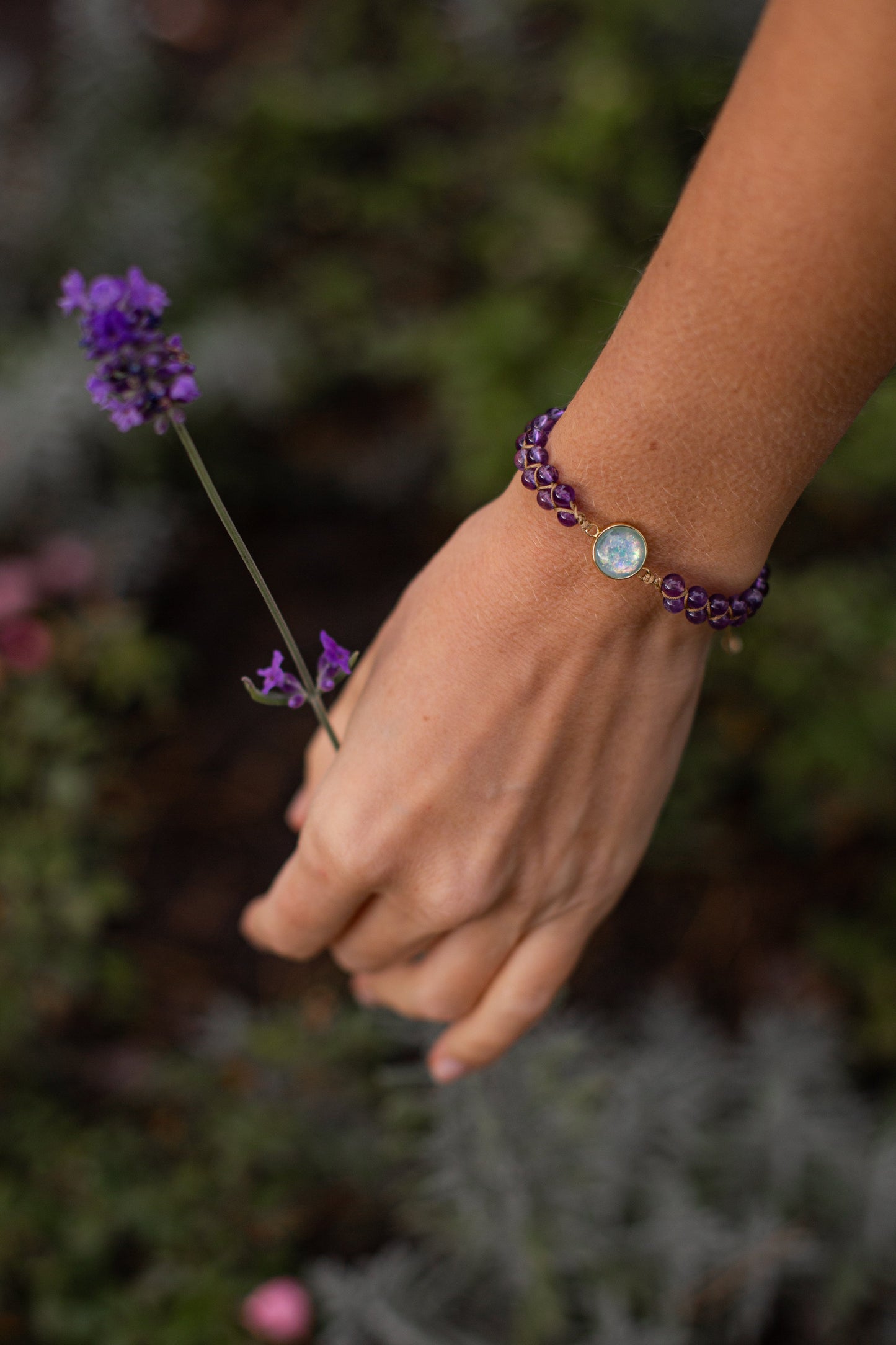 Skanto | Amethyst Healing Bracelet - Serenya