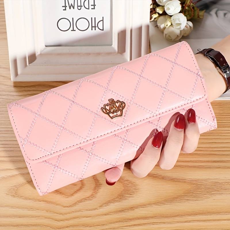 Triangular Wallet with Style Bowlift