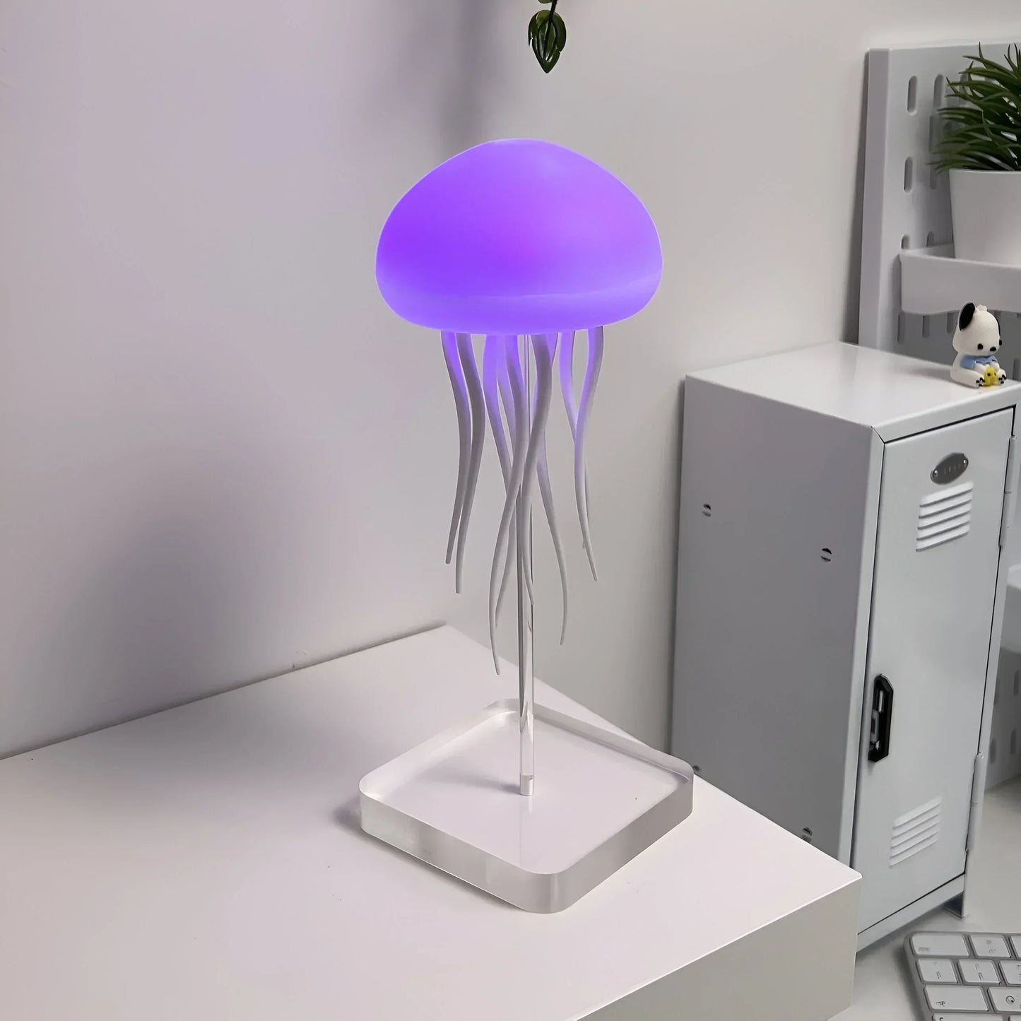 Skanto | LED Mood Lamp | Lifelike Jellyfish Light for Bedroom